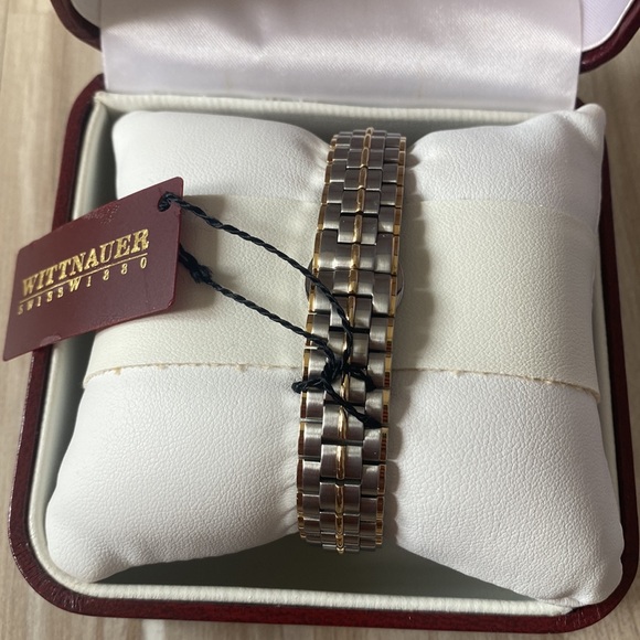 ❤️ Wittnaur Two Tone Watch NWT and in box - Picture 5 of 6